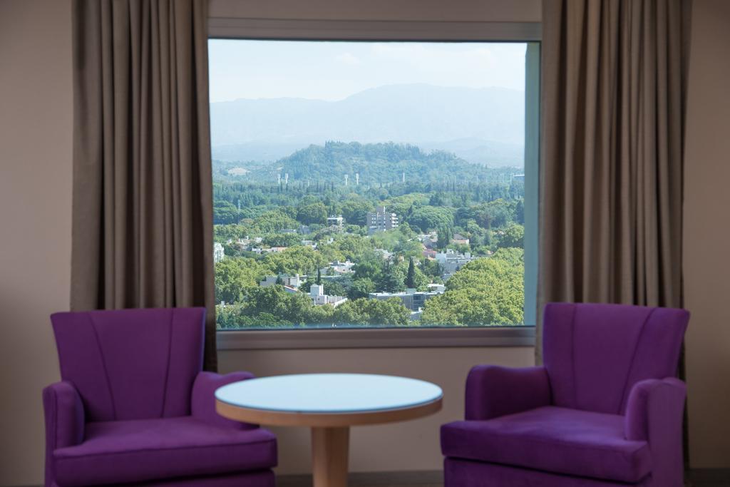 Diplomatichotel เมนโดซา ภายนอก รูปภาพ View from a room at the hotel